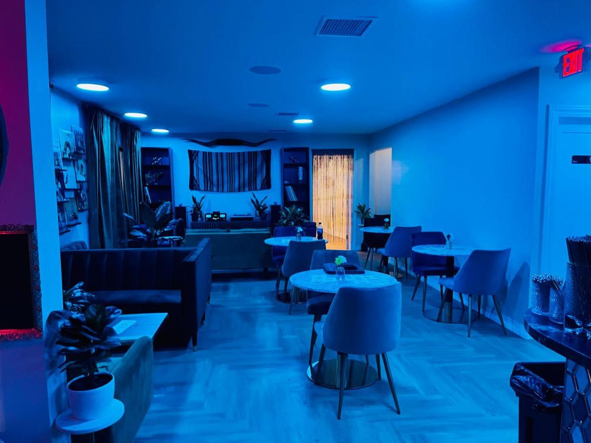 Hotel Zazz Альбукерке Экстерьер фото